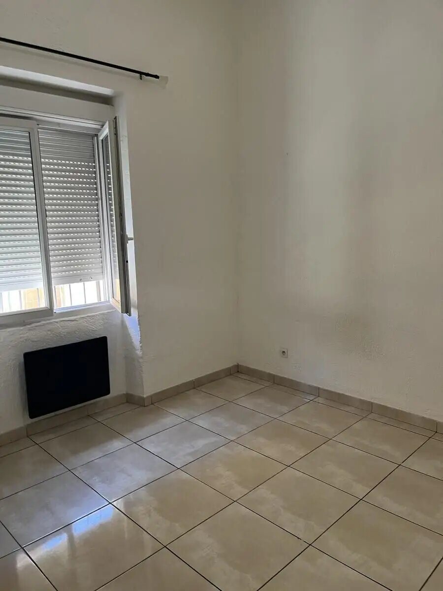 Appartement à louer, 35m², Marignane