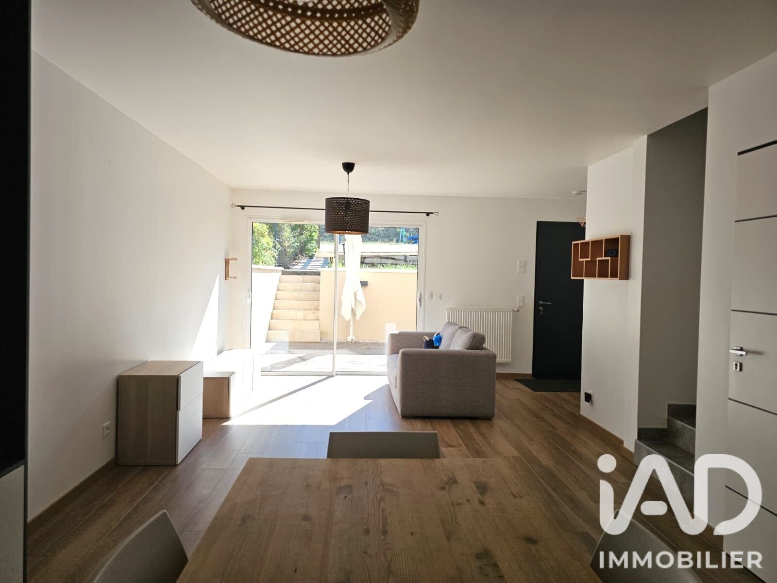 Maison à louer, 88m², Genay