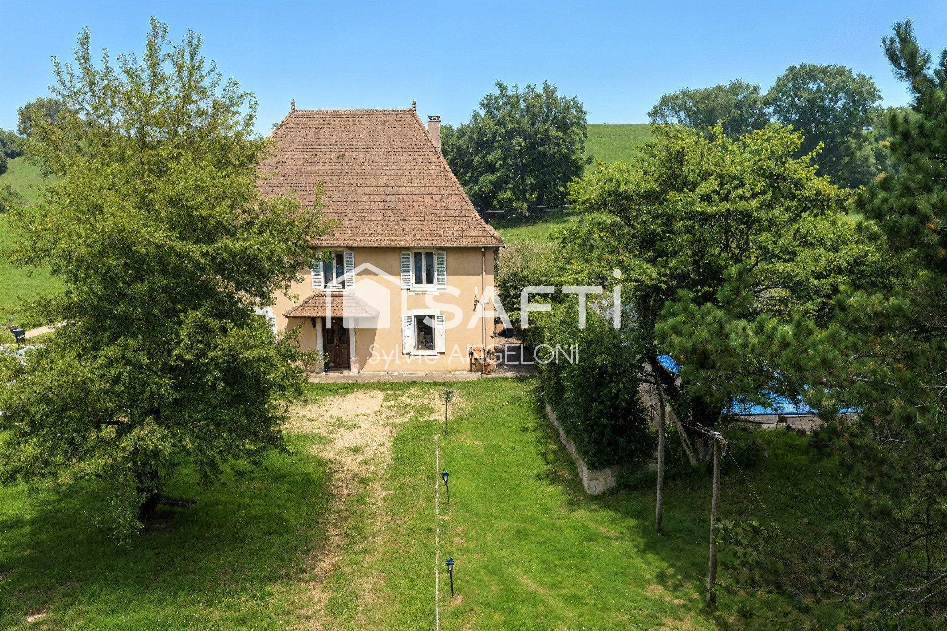 Maison à vendre, 195m², La Bâtie-Montgascon