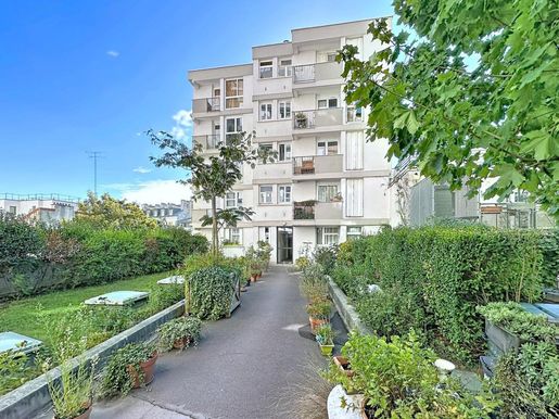 Appartement 2 pièces 33 m² · à Paris 20ème · 33 m² · 325 000 €