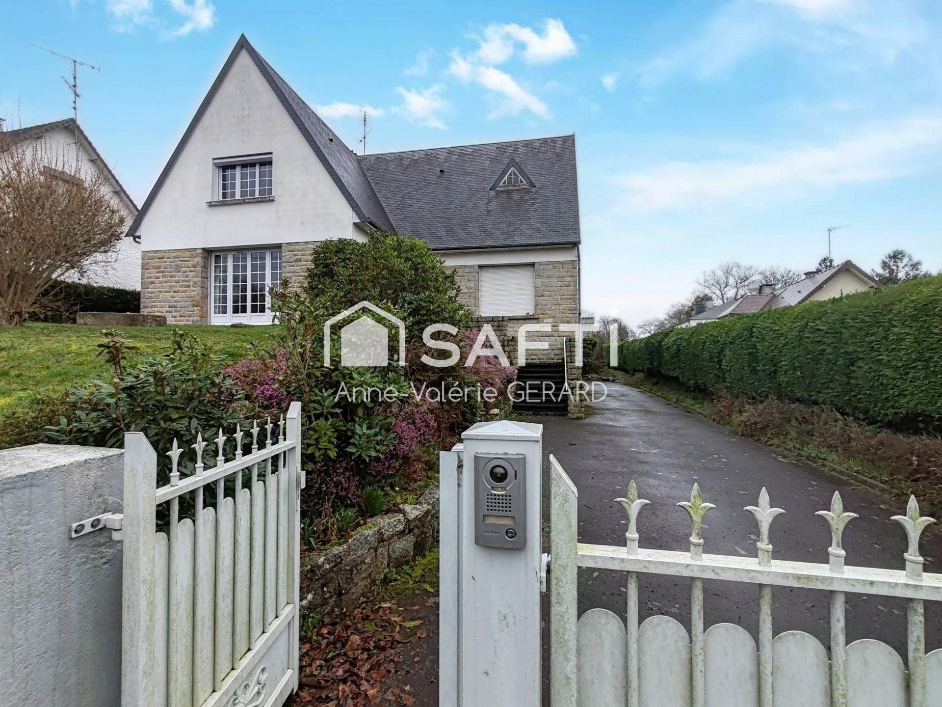 Maison à vendre, 185m², Saint-Hilaire-du-Harcouët