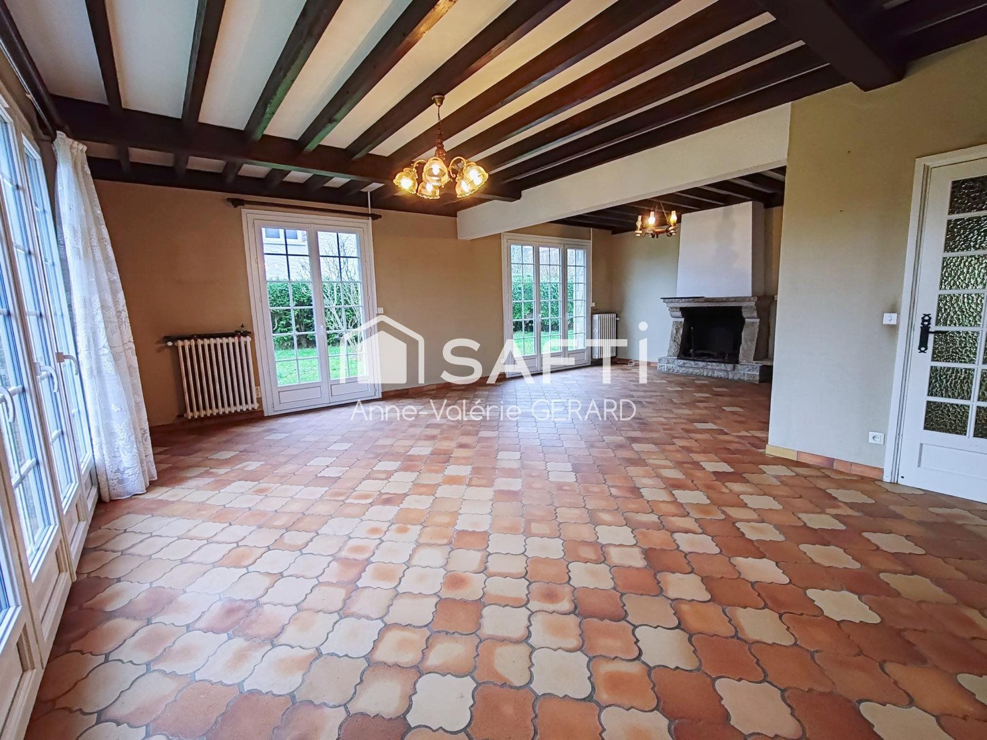 Maison à vendre, 185m², Saint-Hilaire-du-Harcouët