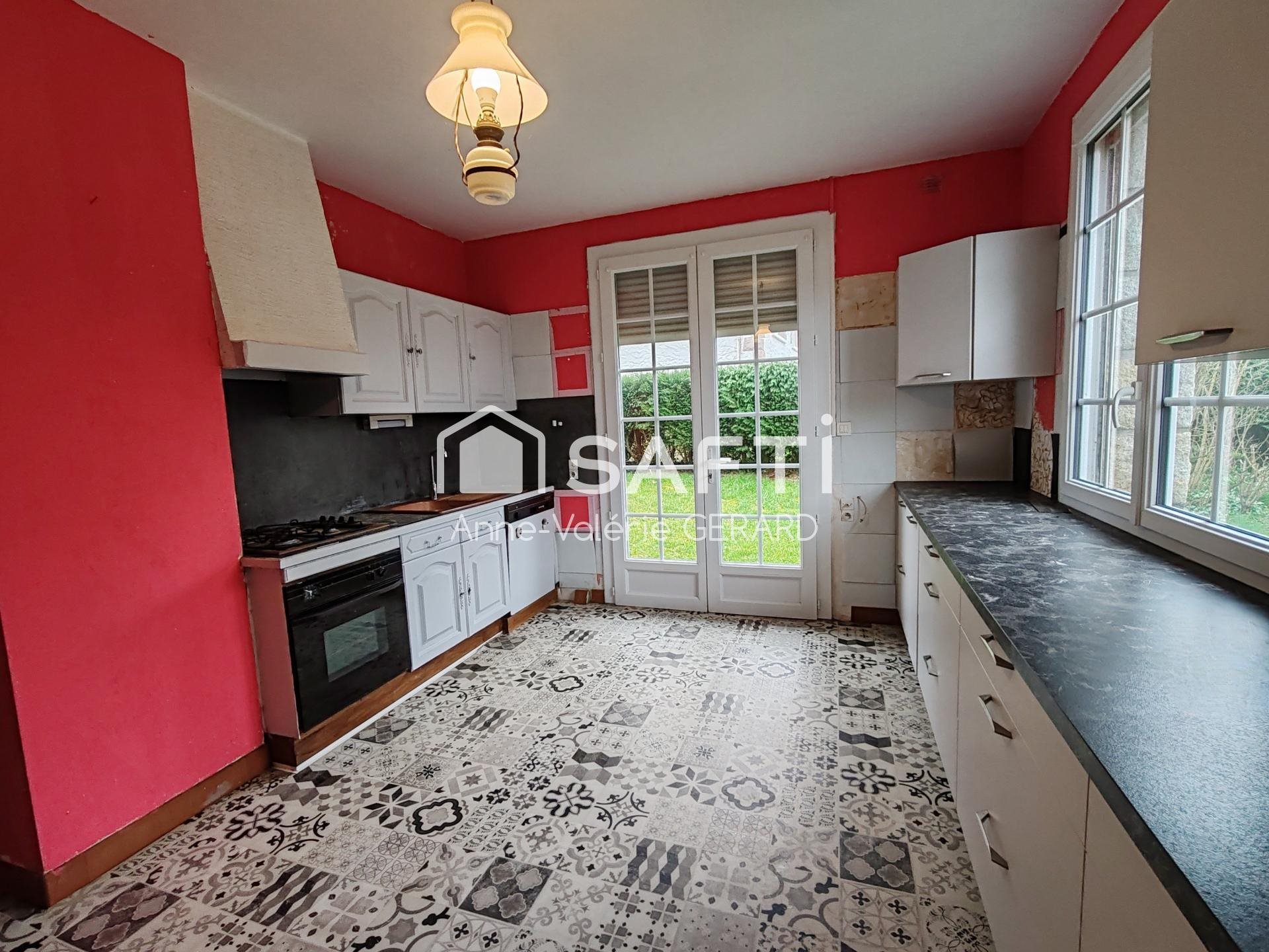 Maison à vendre, 185m², Saint-Hilaire-du-Harcouët