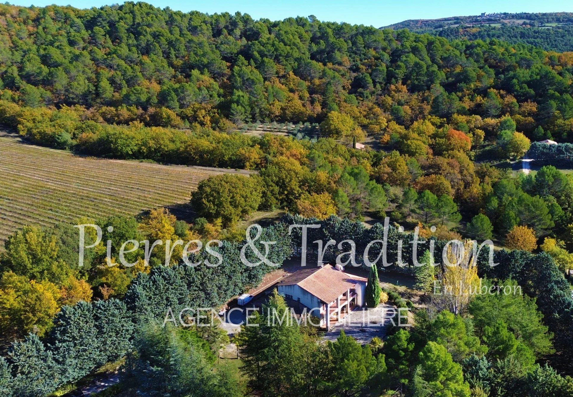 Maison à vendre, 258m², Saignon