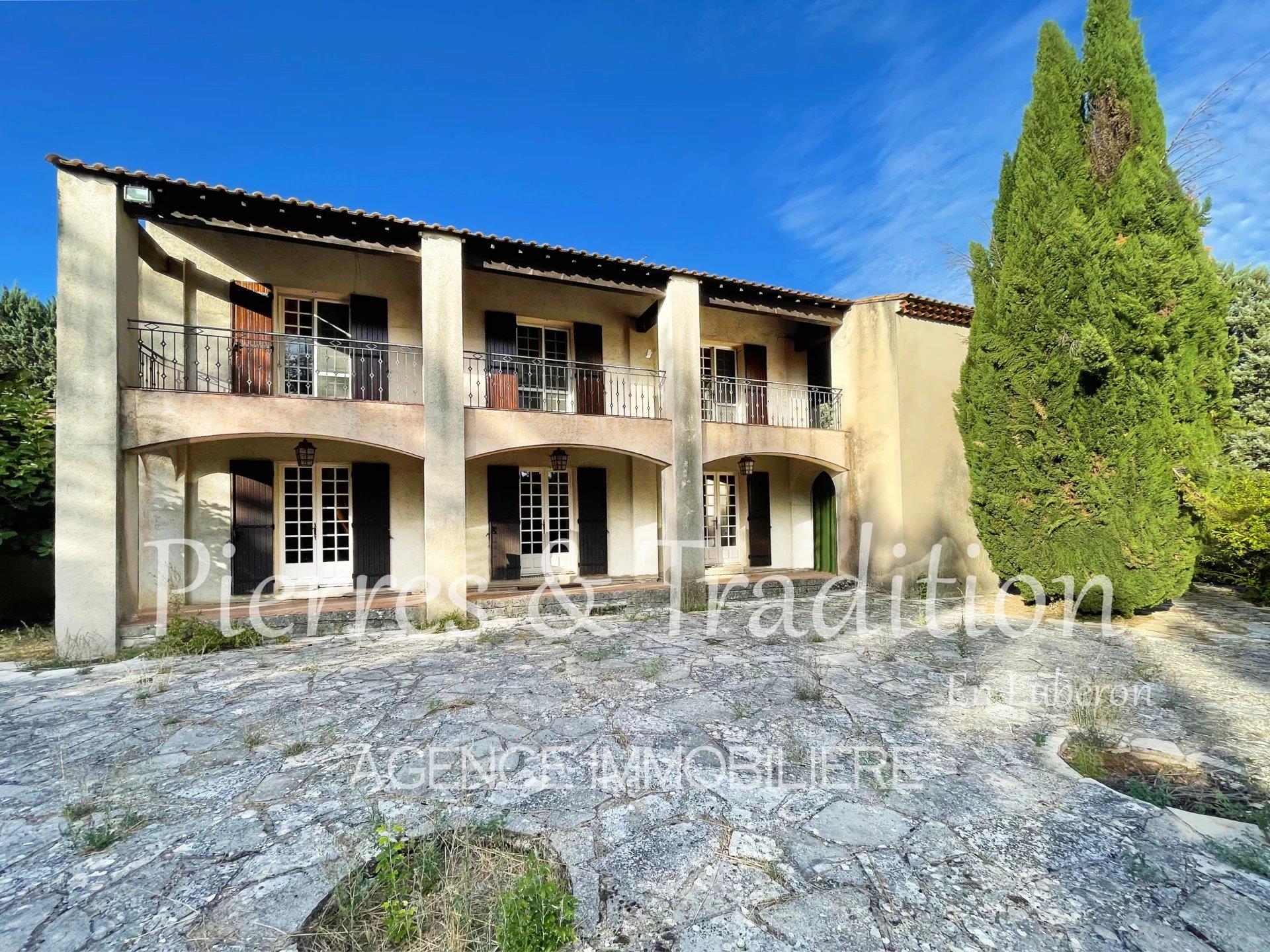 Maison à vendre, 258m², Saignon