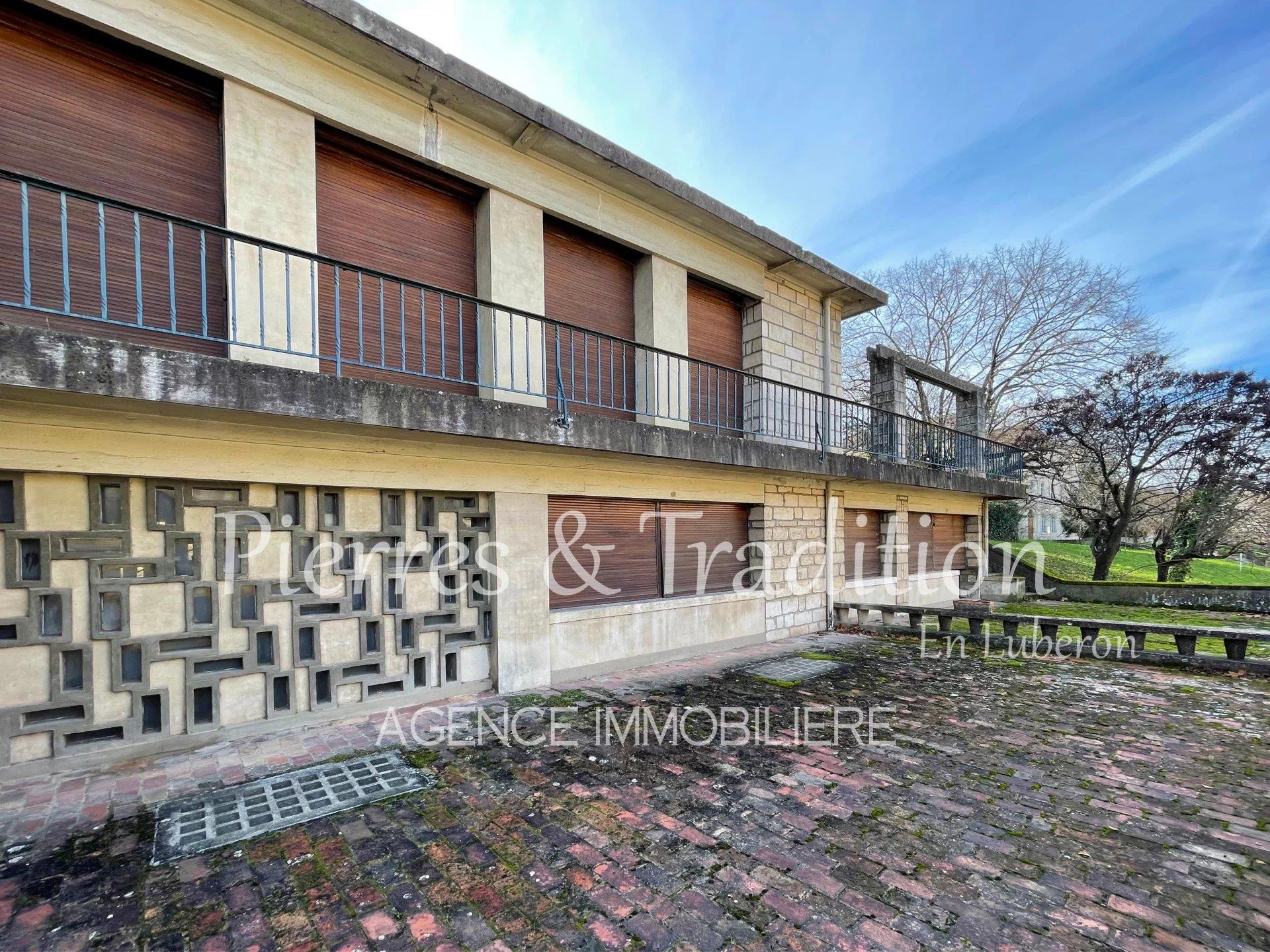 Maison à vendre, 657m², Apt