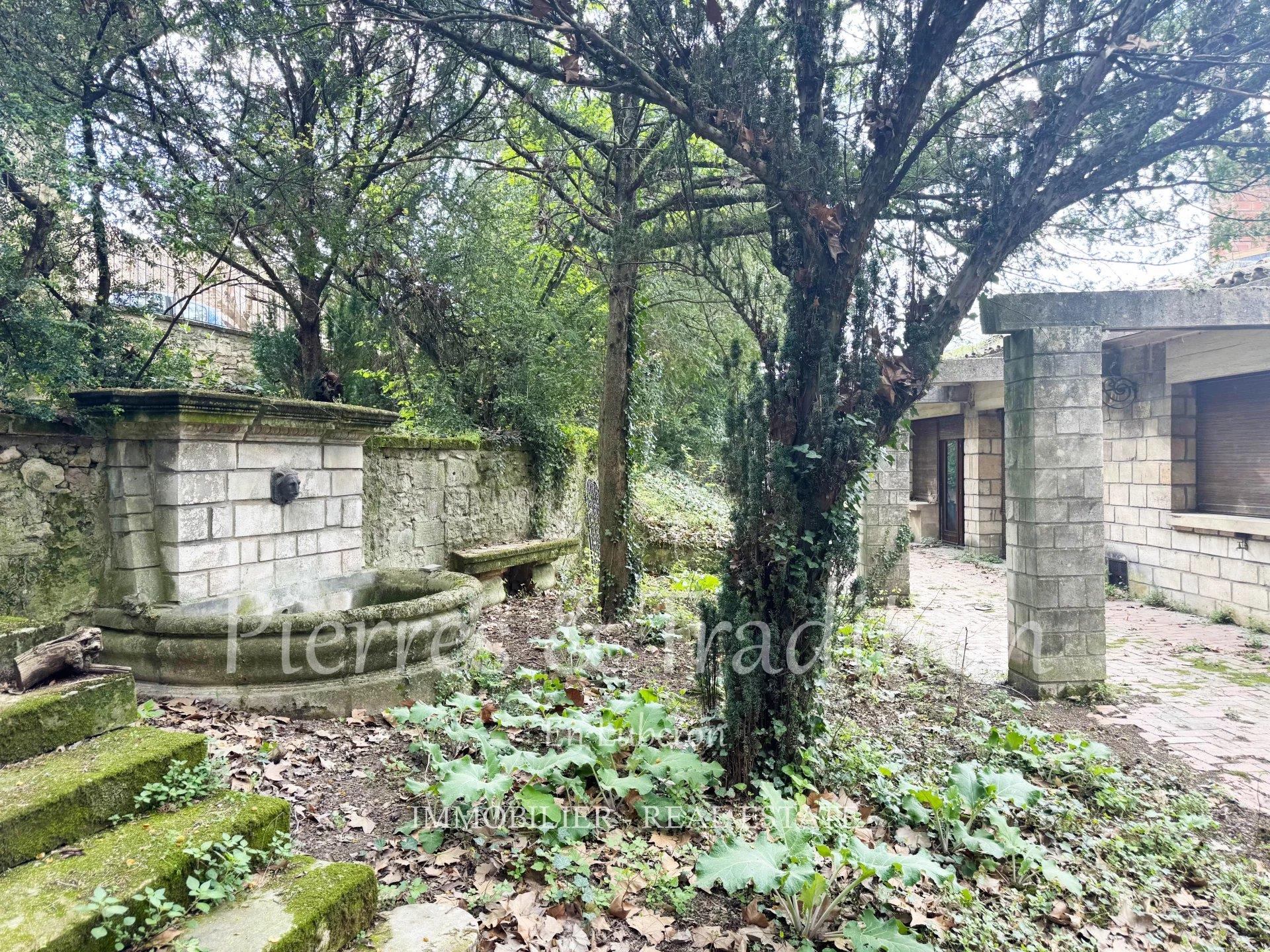Maison à vendre, 657m², Apt