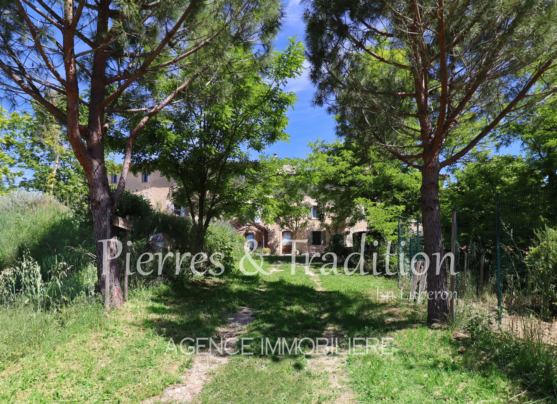 Maison à vendre, 685m², Apt