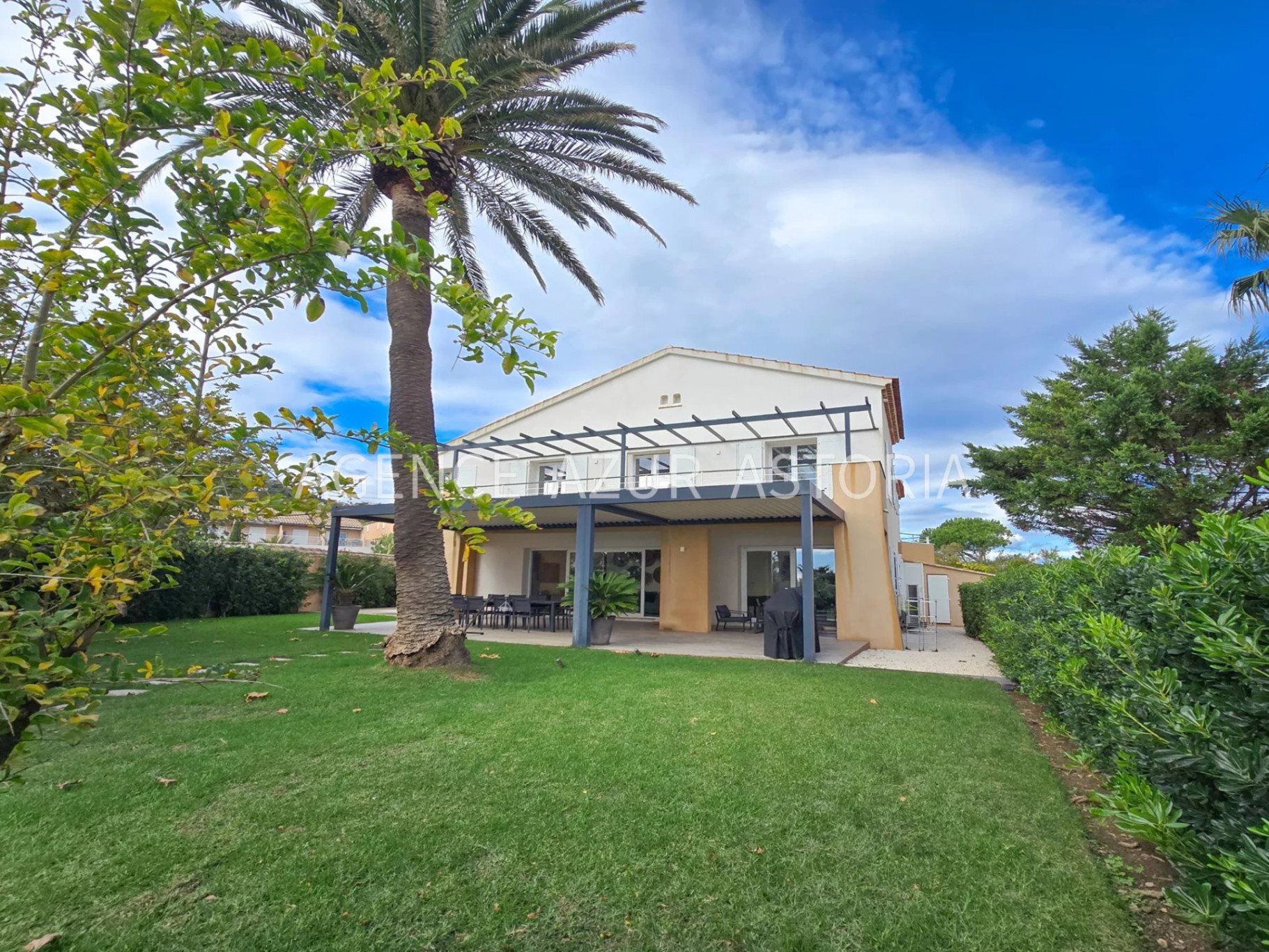 Maison à vendre, 211m², Roquebrune-sur-Argens