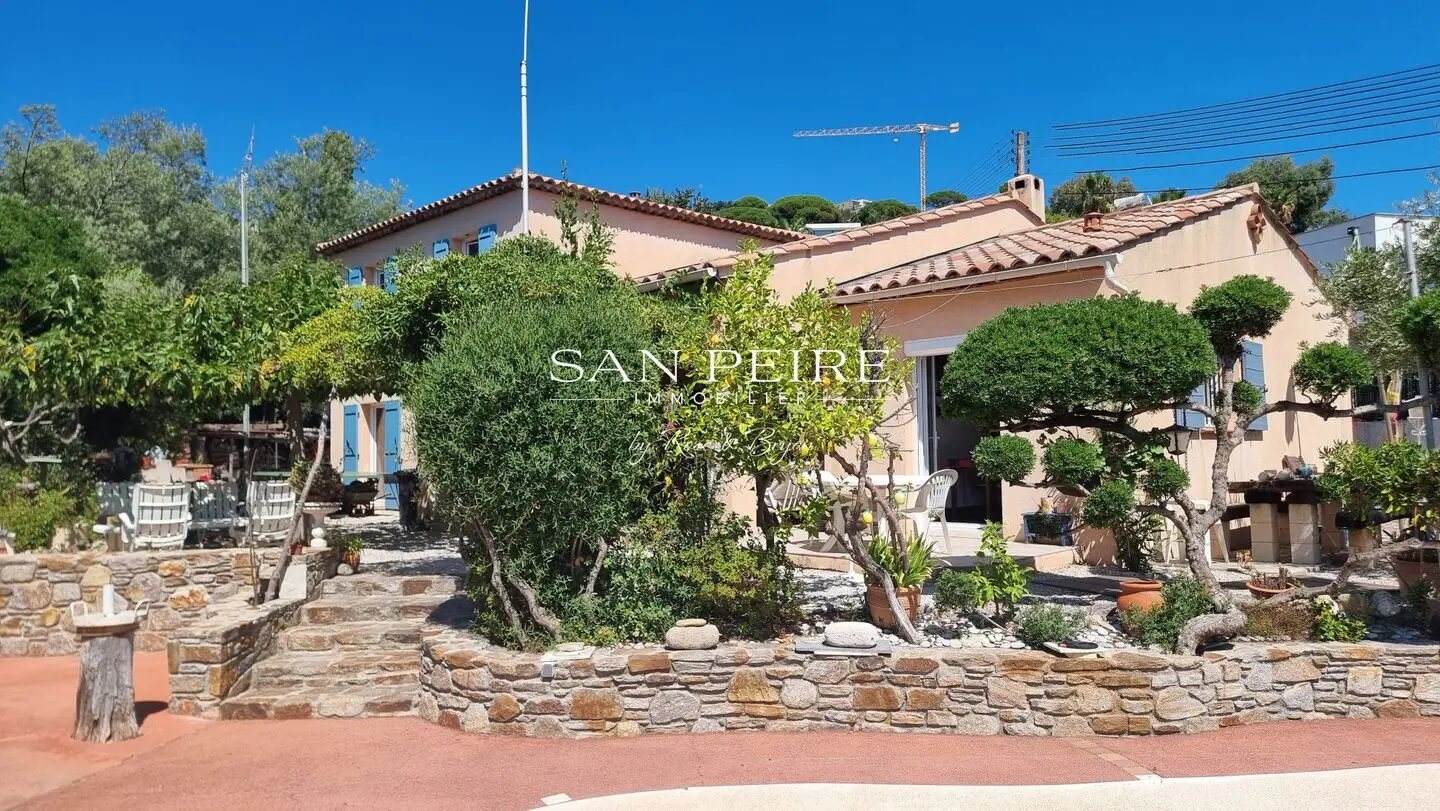 Maison à vendre, 165m², Roquebrune-sur-Argens