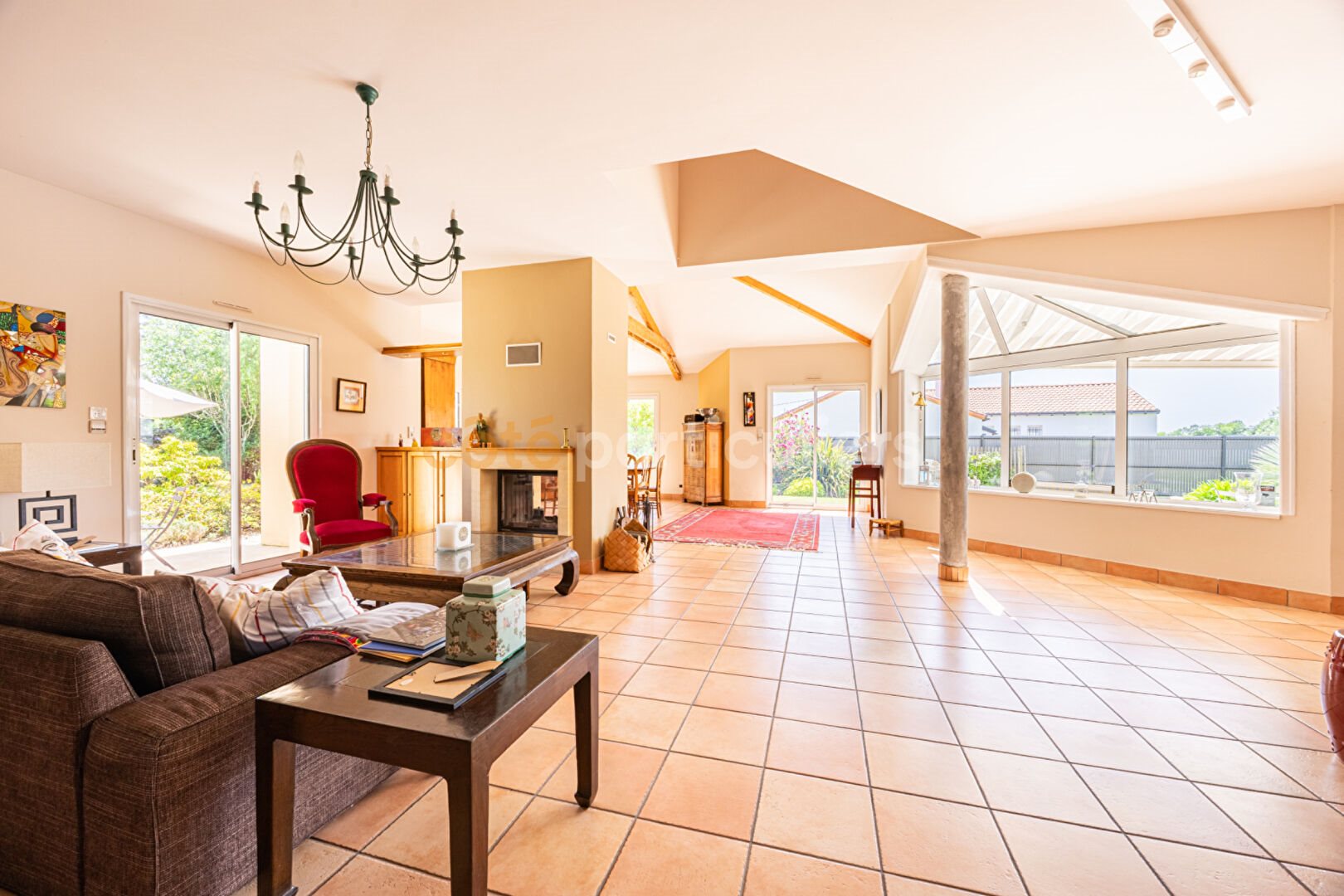 Maison à vendre, 237m², Saint-Léger-les-Vignes