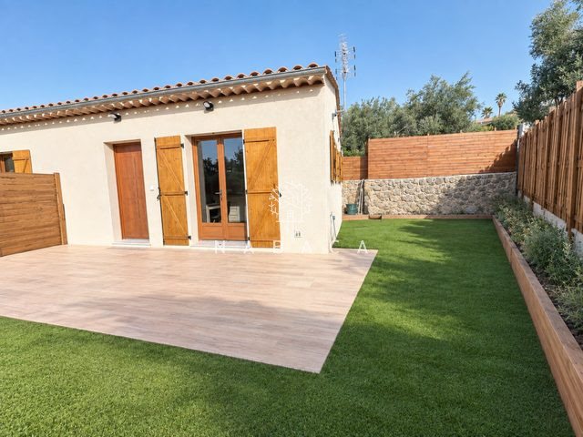 Maison à louer, 32m², Tourrettes