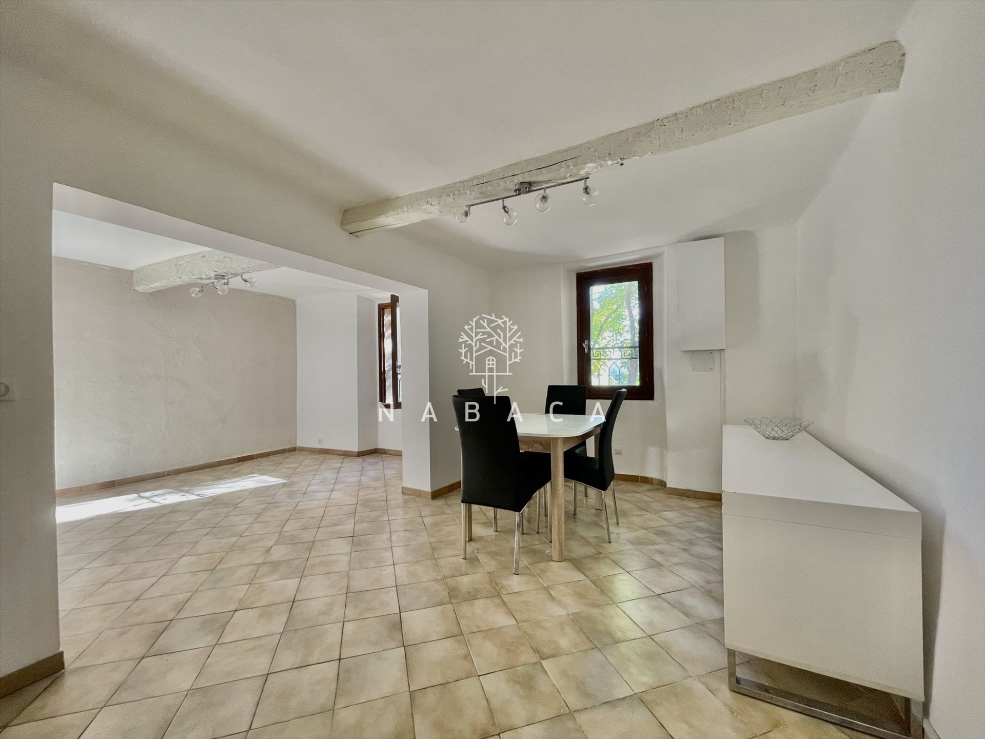 Appartement à louer, 65m², Callian