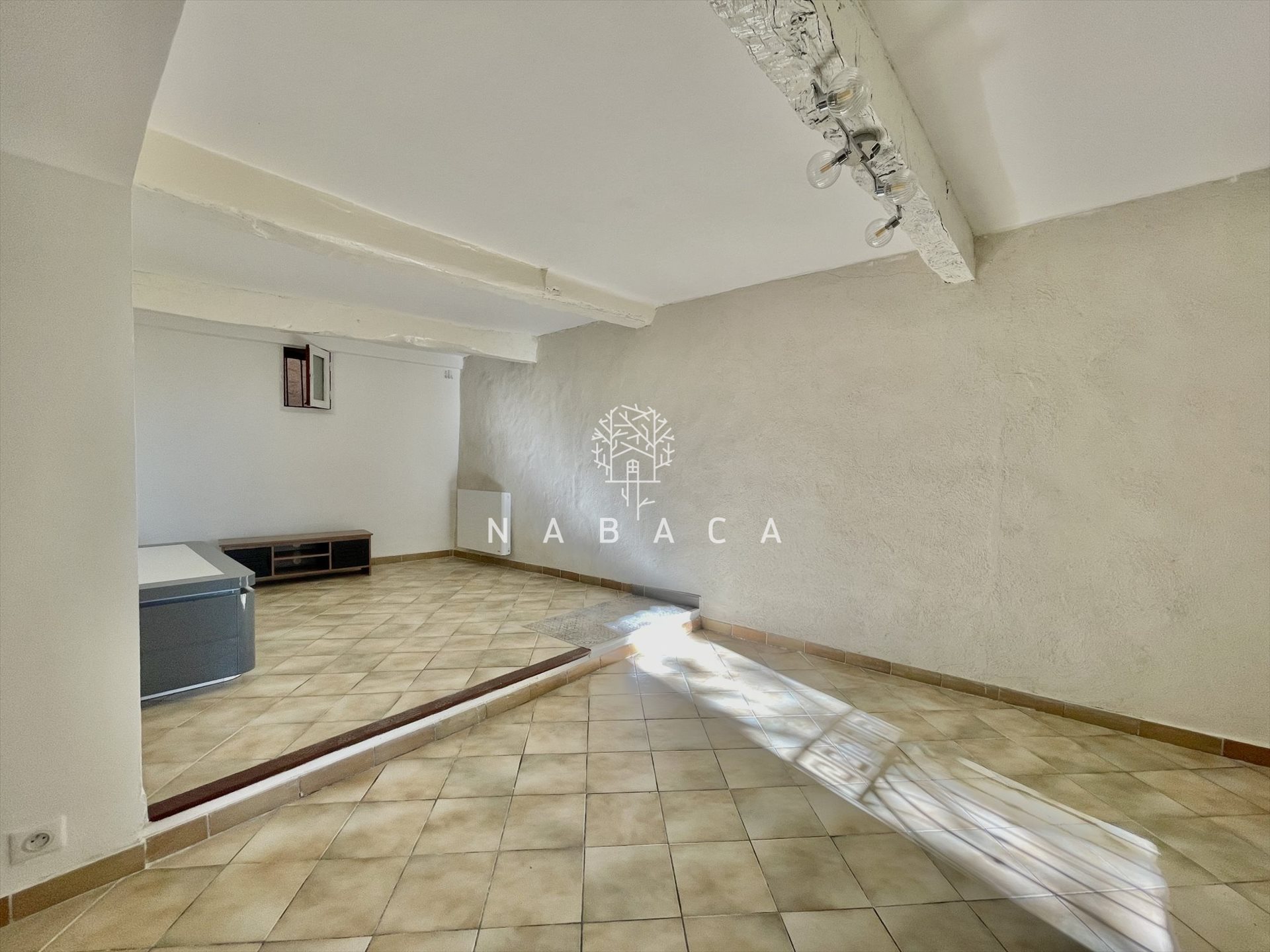 Appartement à louer, 65m², Callian