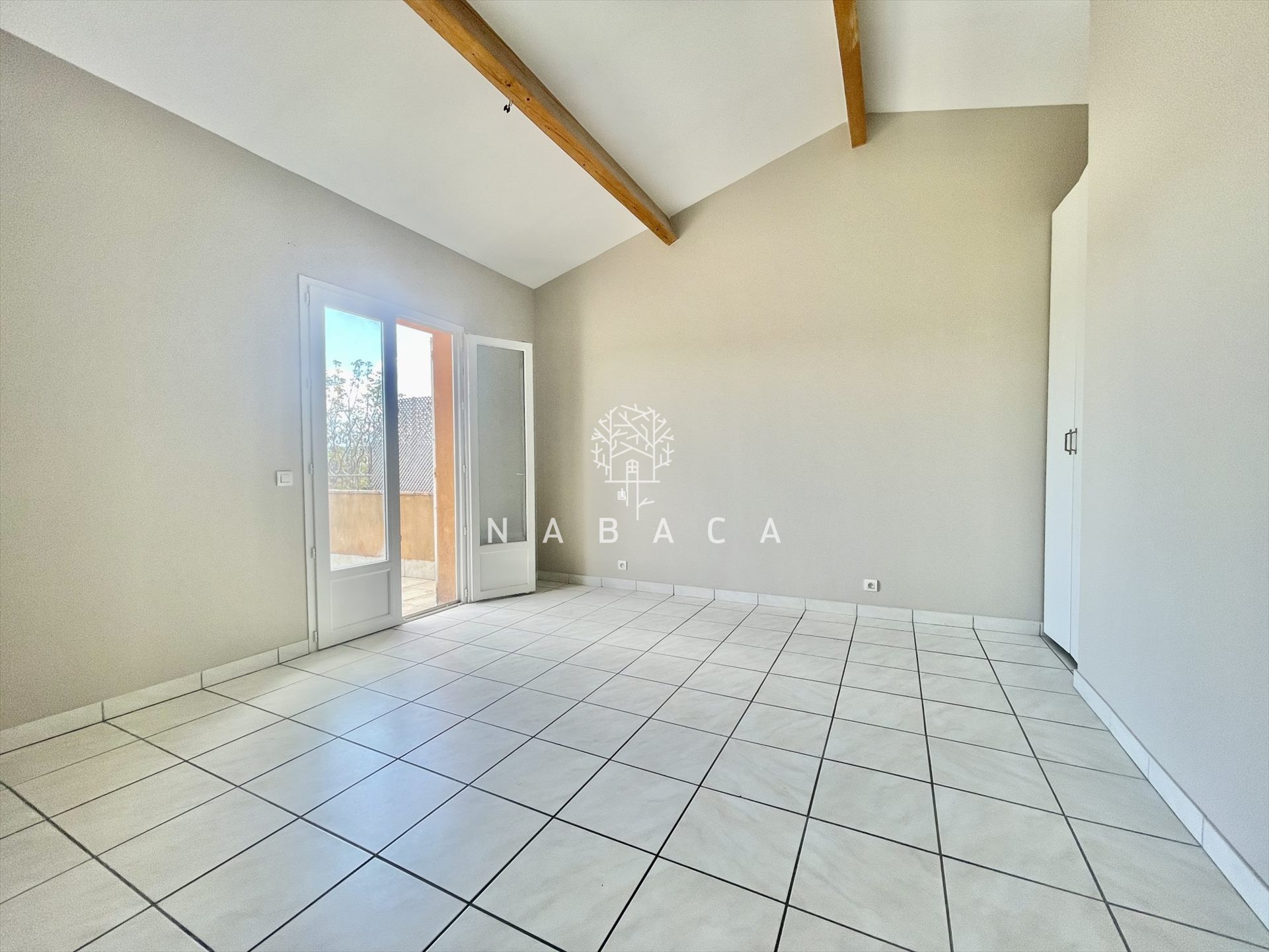 Appartement à louer, 47m², Fayence