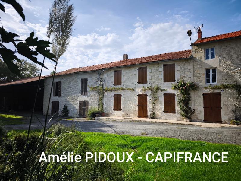 Maison à vendre, 200m², Mauzé-sur-le-Mignon