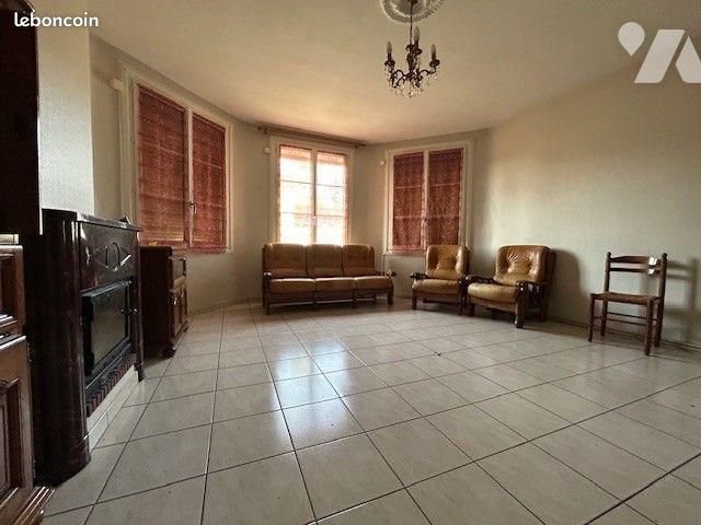 Maison à vendre, 102m², Baugé