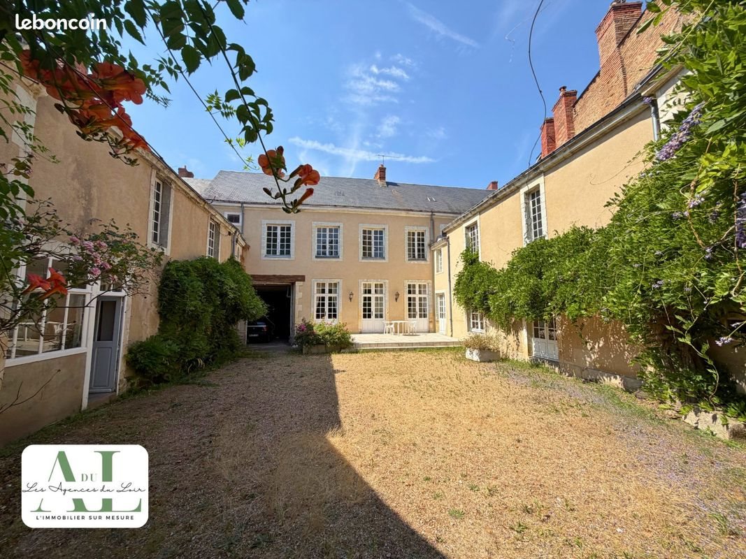 Maison à vendre, 389m², La Flèche