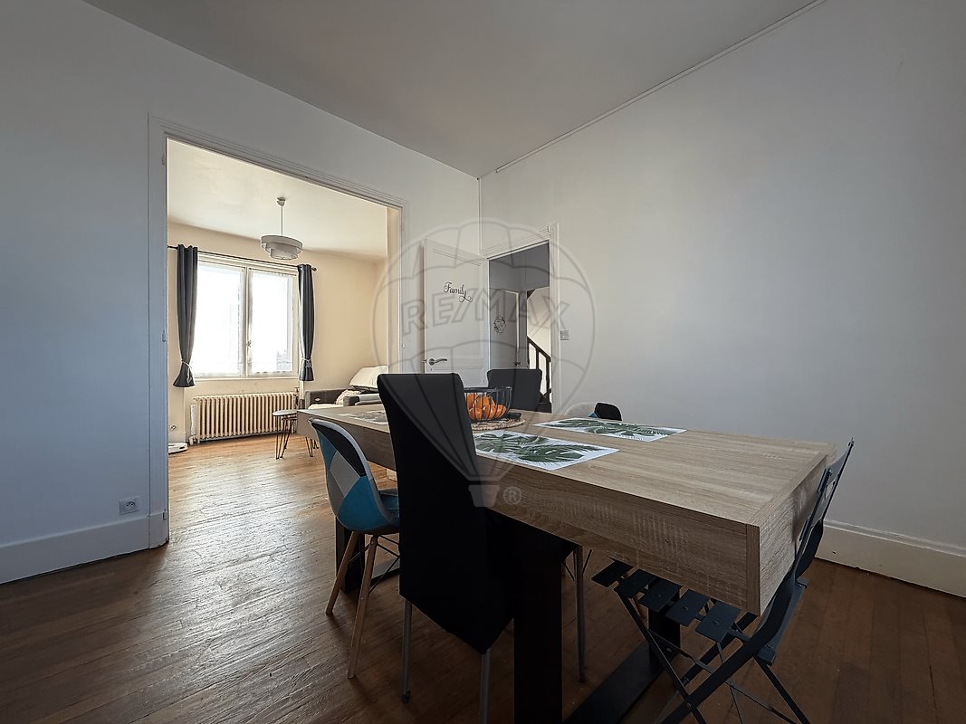 Maison à vendre, 137m², Prémery