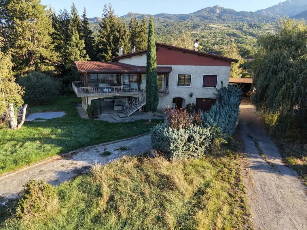Maison à vendre, 185m², La Bâtie-Neuve