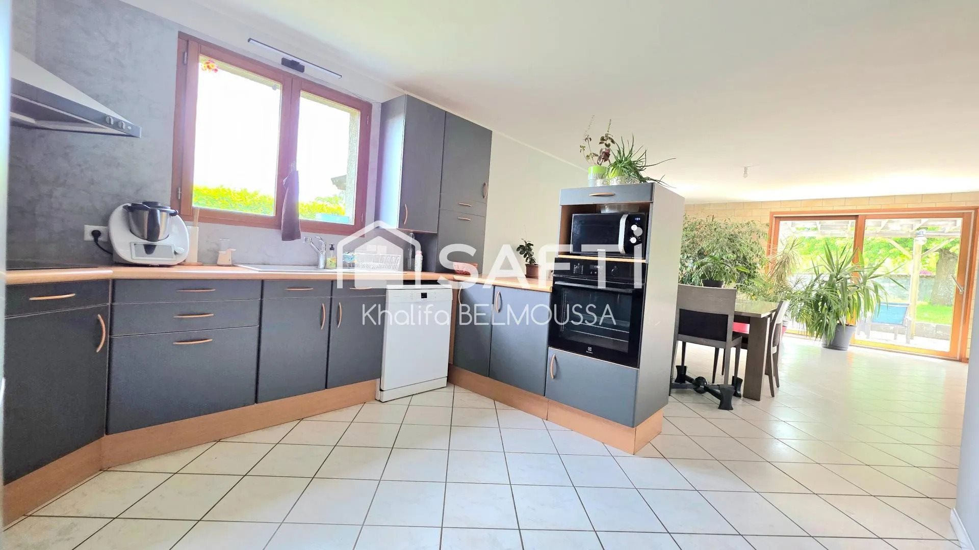 Maison à vendre, 218m², Bassy
