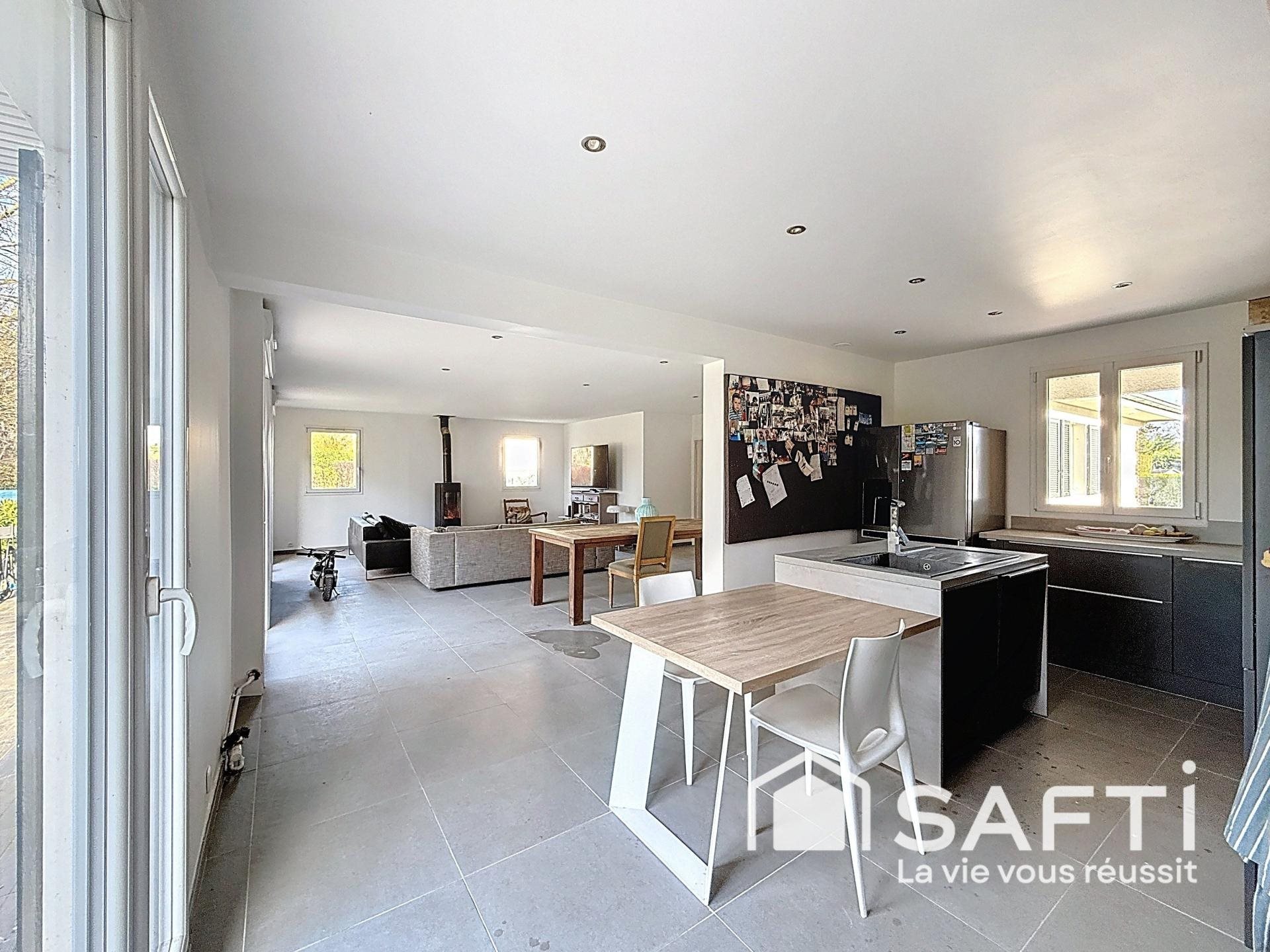 Maison à vendre, 135m², Lésigny