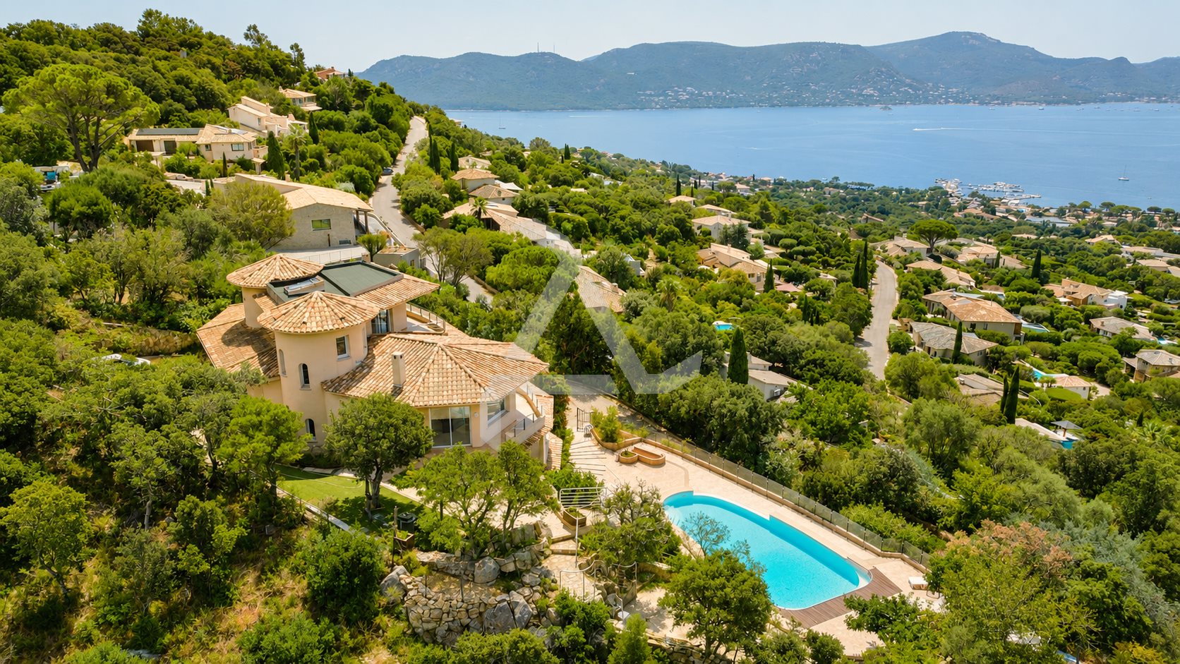 Maison à vendre, 354m², Porto-Vecchio