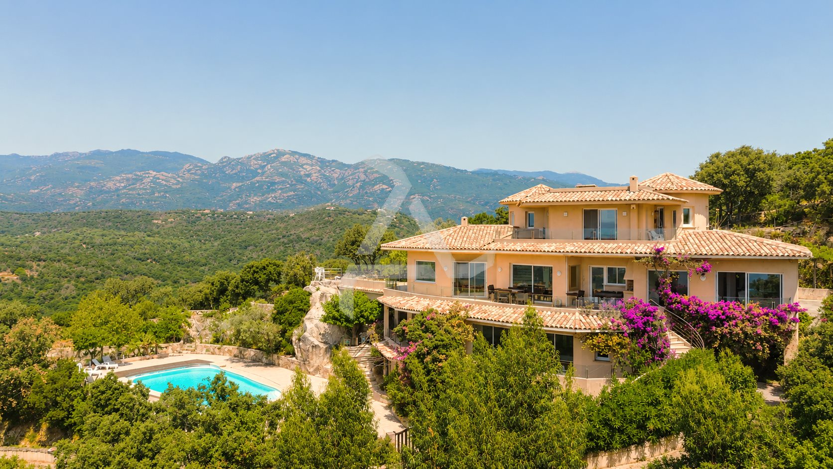 Maison à vendre, 354m², Porto-Vecchio