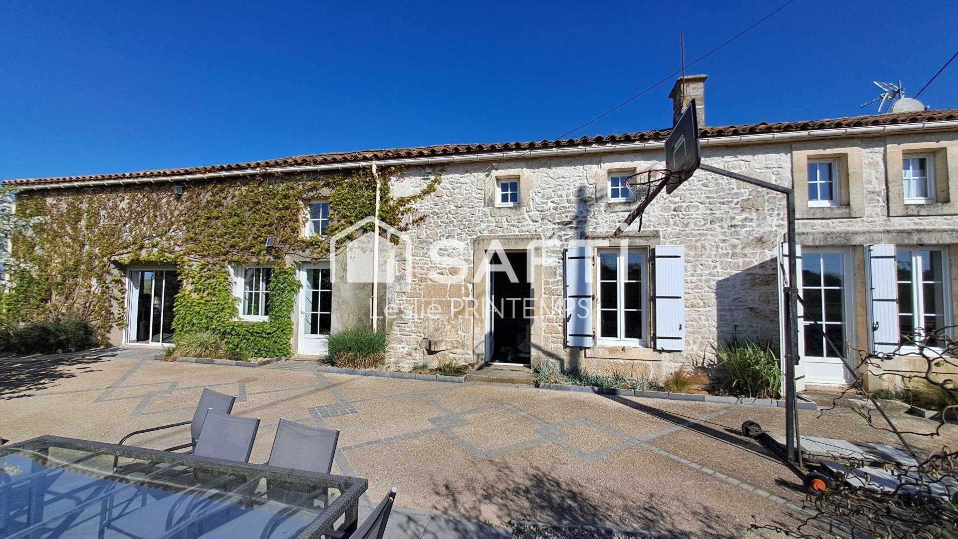 Maison à vendre, 186m², Coulonges-sur-l'Autize