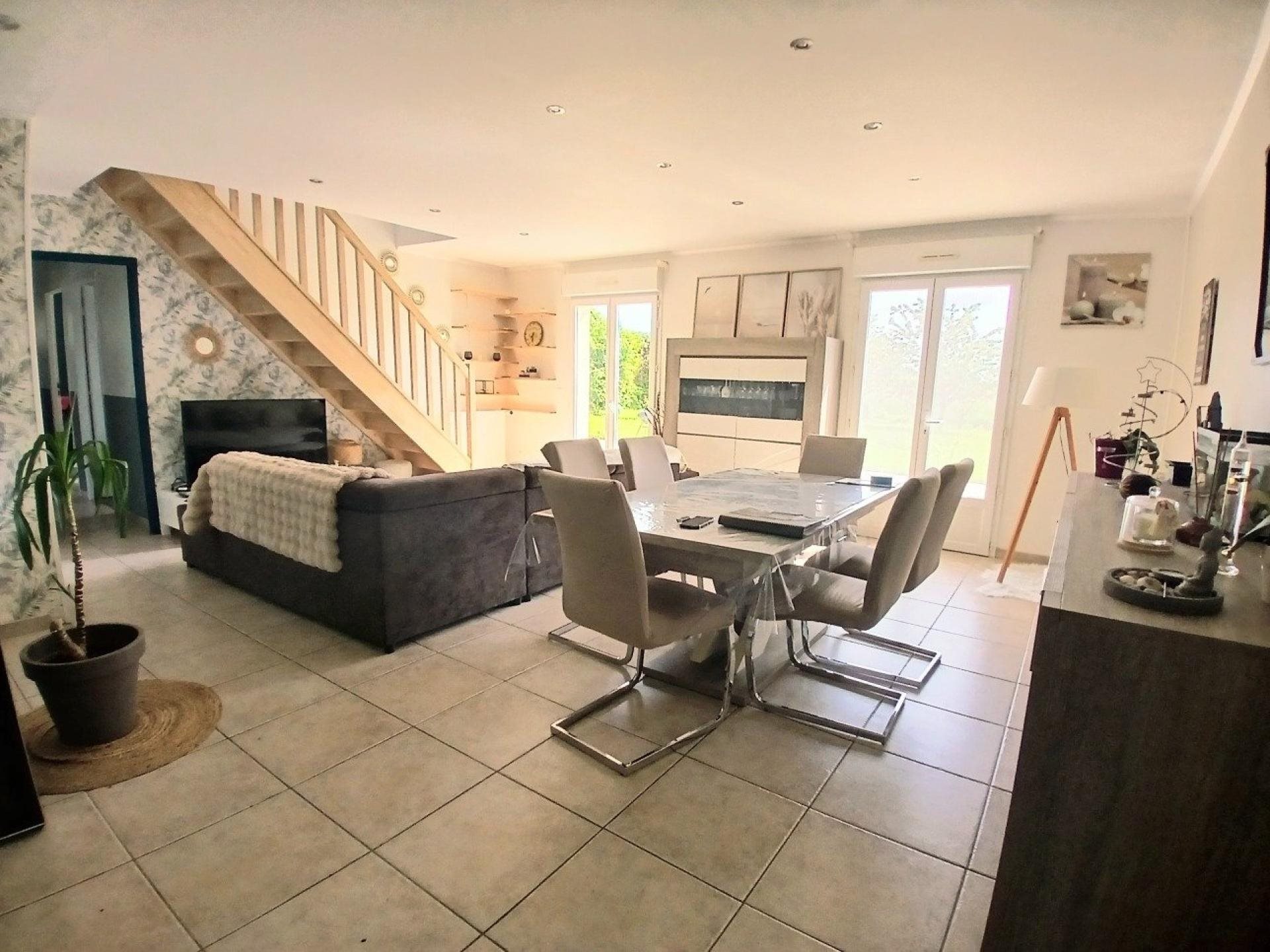 Maison à vendre, 120m², Novy-Chevrières