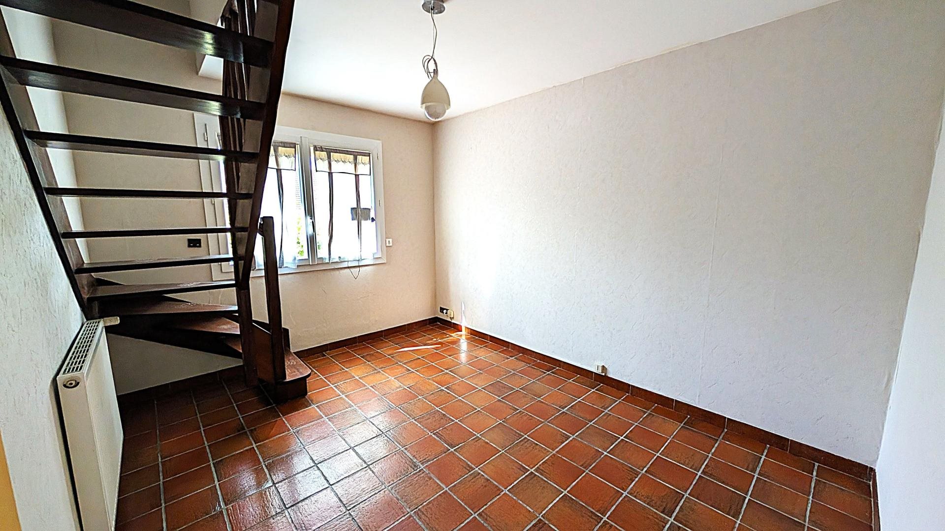 Maison à vendre, 105m², La Ville-du-Bois