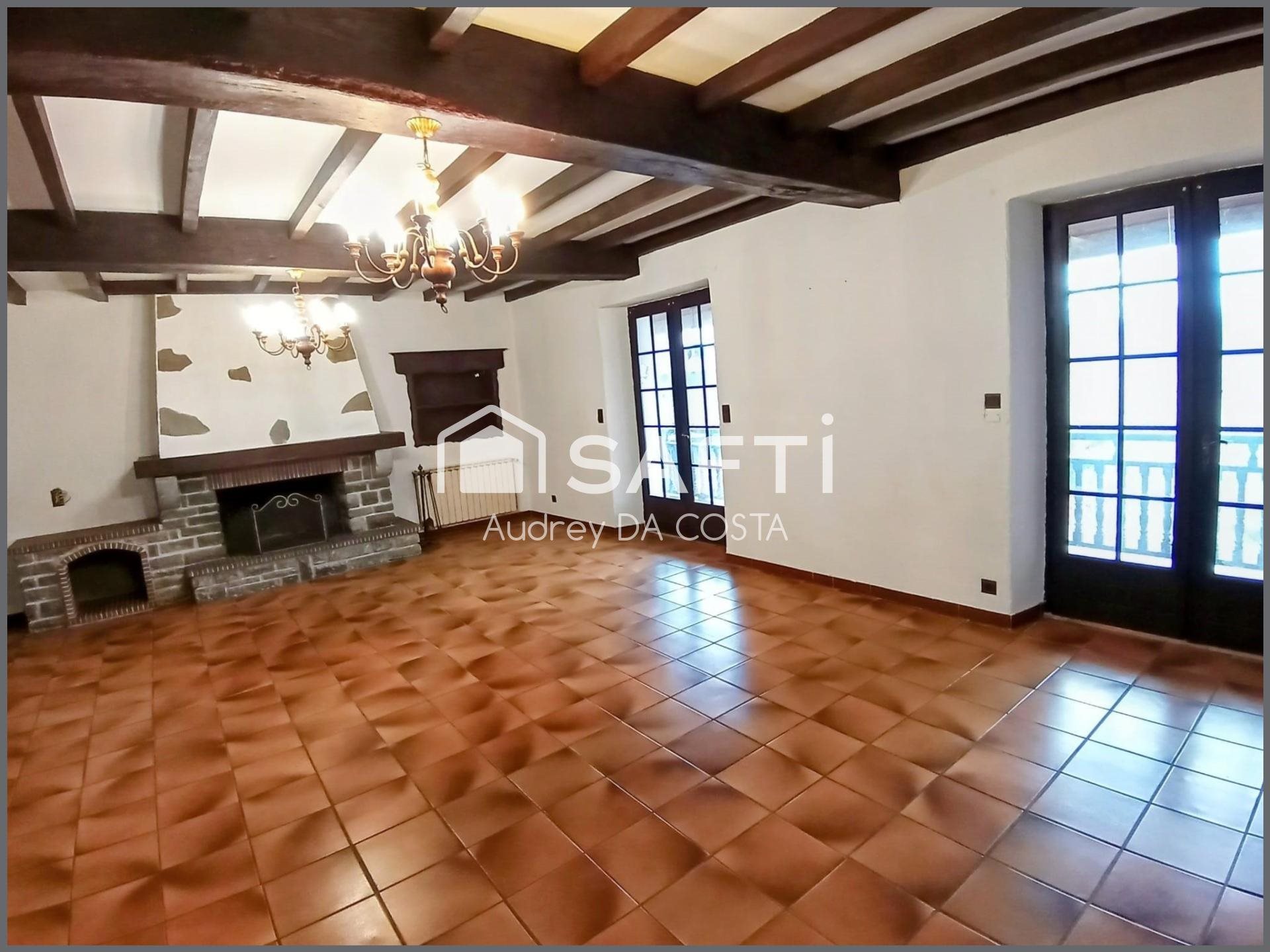 Appartement à vendre, 122m², Oloron-Sainte-Marie