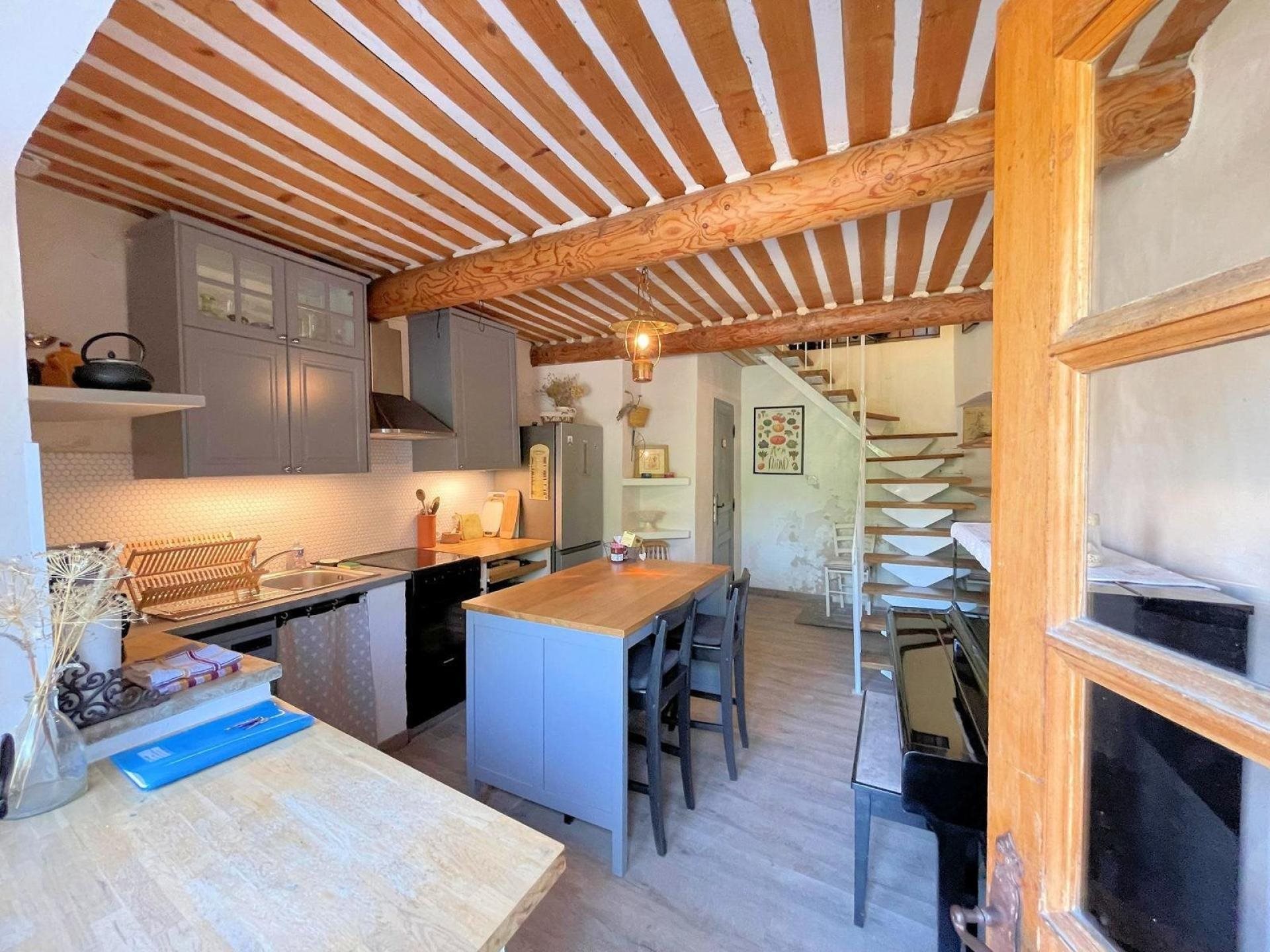 Maison à vendre, 95m², Saint-Martin-de-Castillon