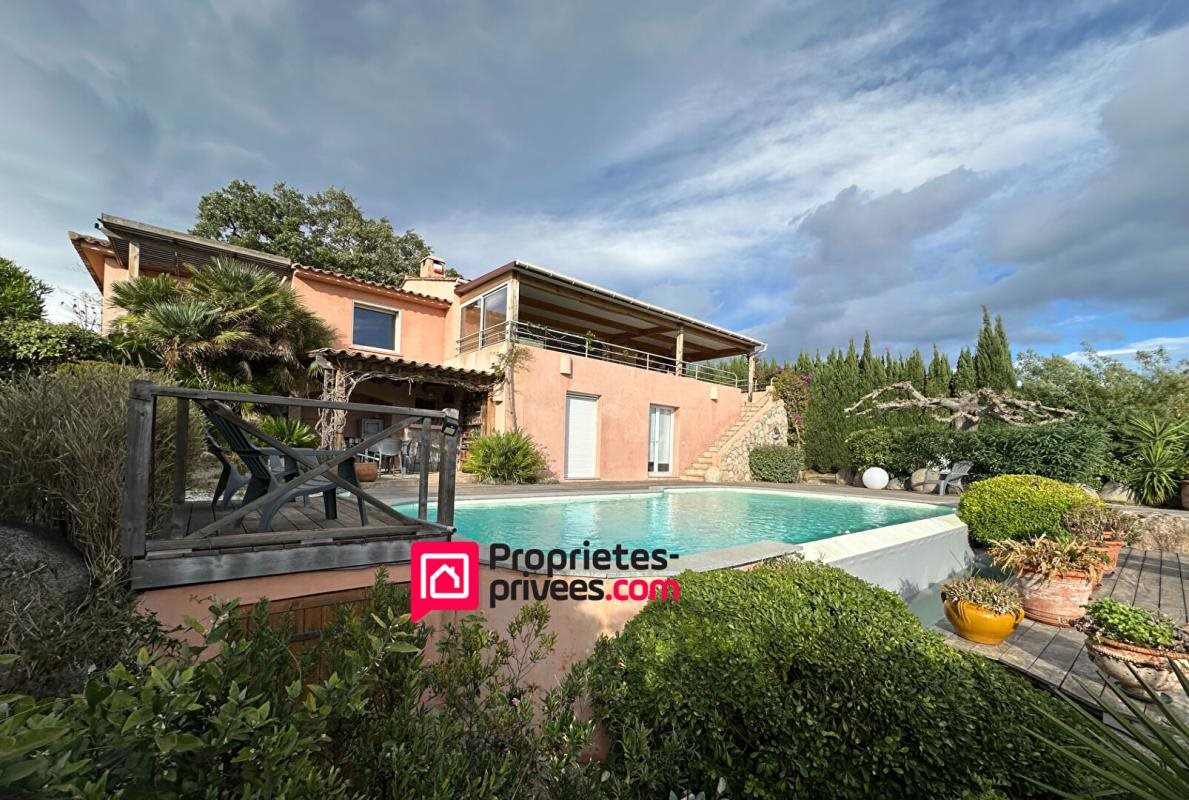 Maison à vendre, 143m², Sainte-Lucie de Porto-Vecchio