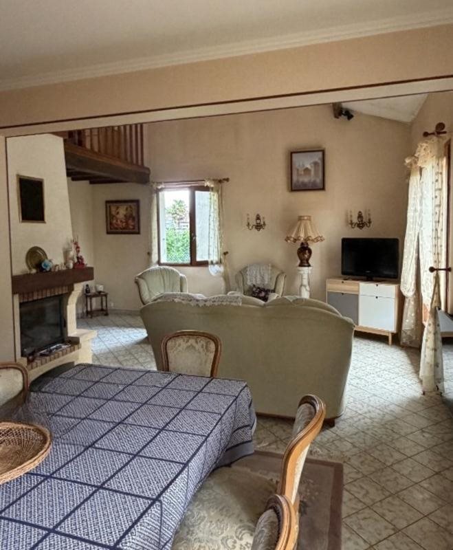 Maison à vendre, 119m², Ruelle-sur-Touvre