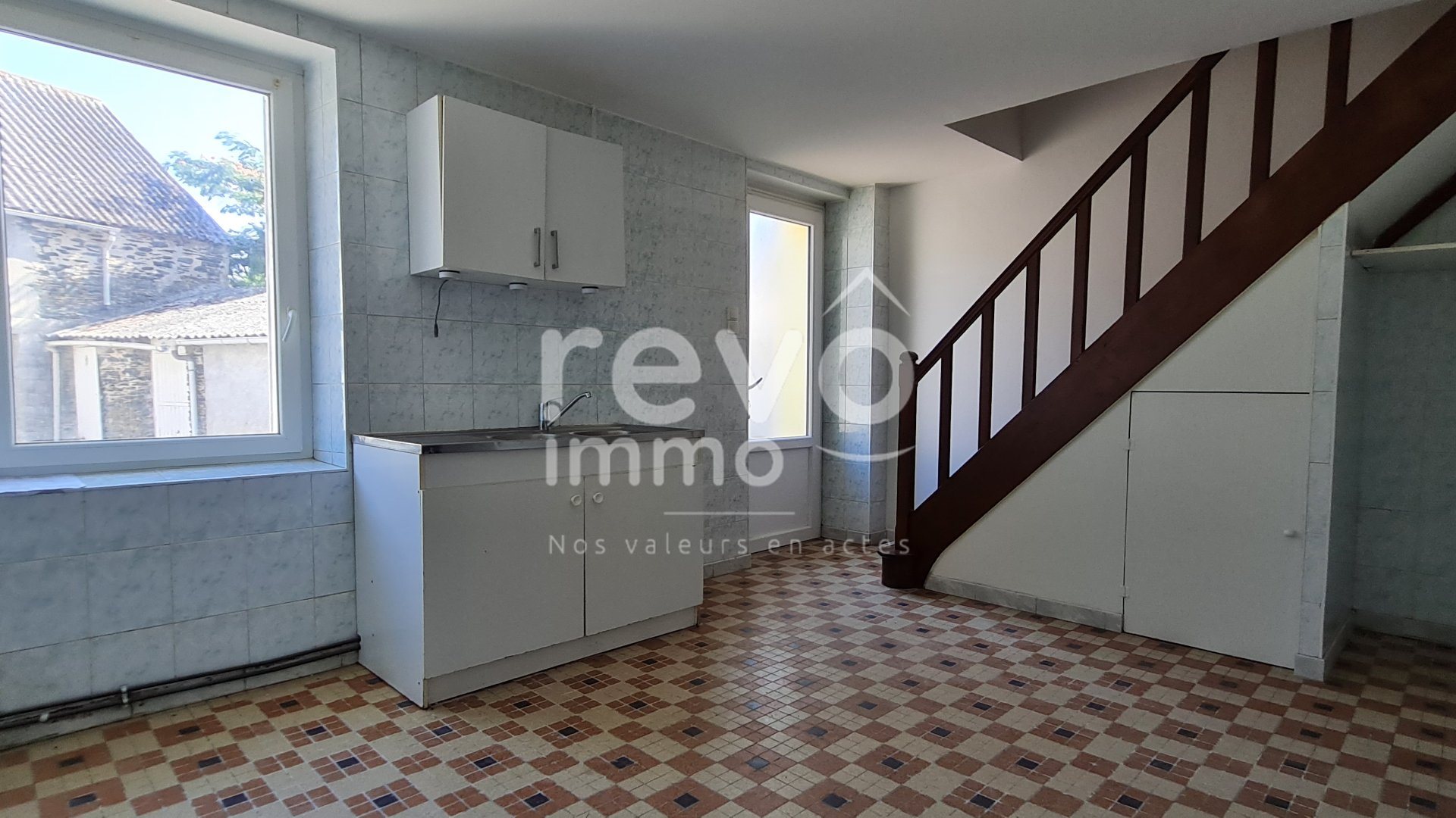 Maison à vendre, 77m², La Chapelle-Glain