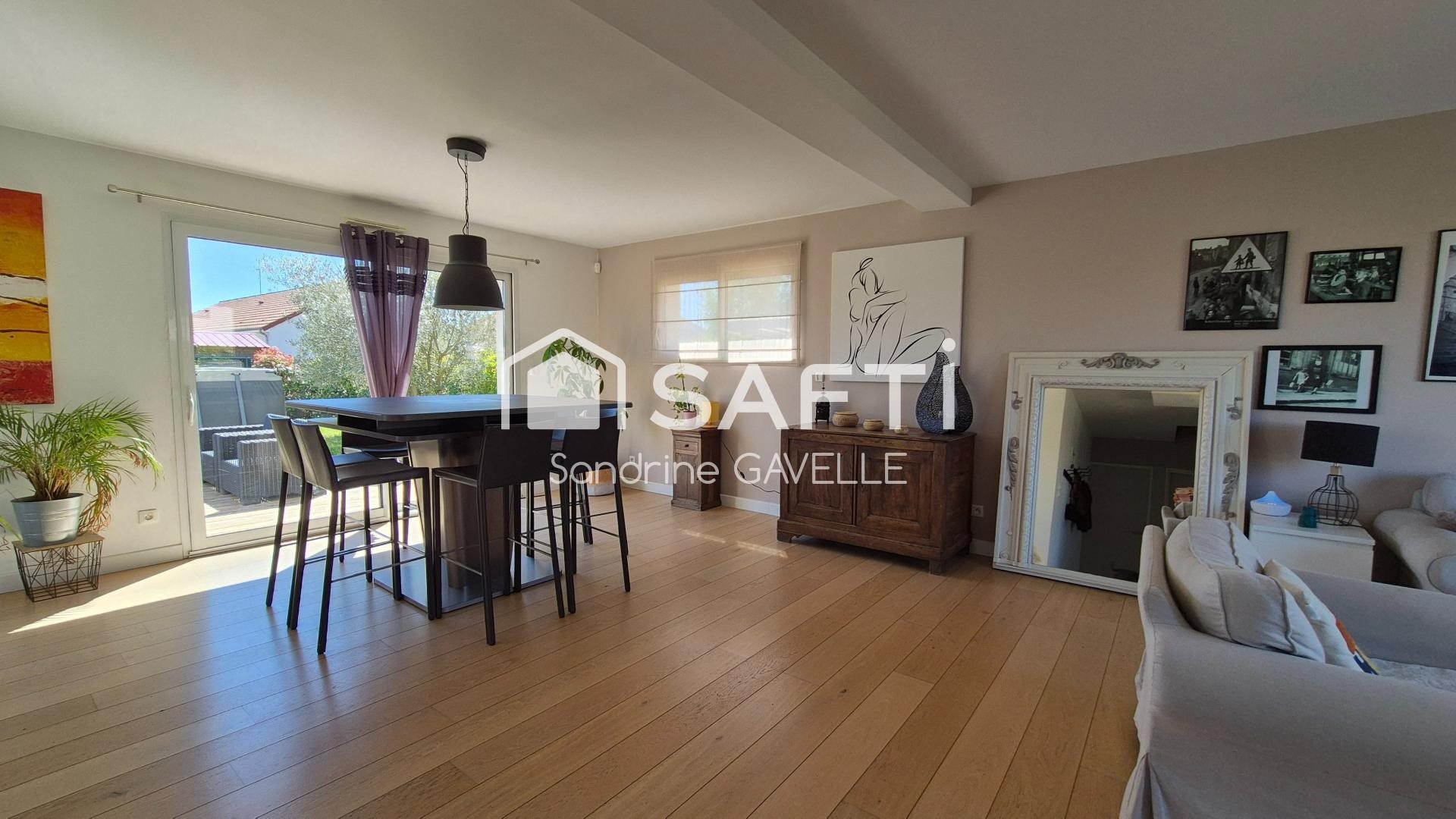 Maison à vendre, 165m², La Rivière-de-Corps