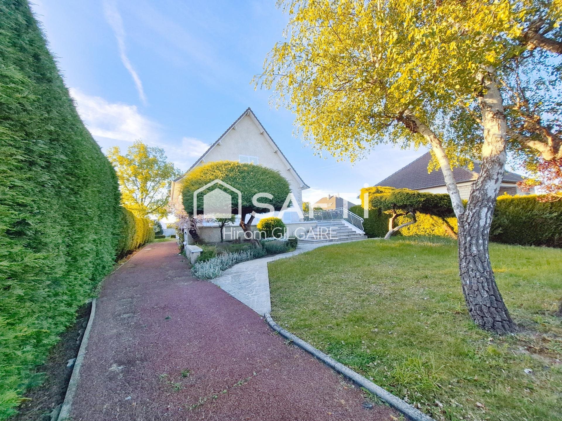 Maison à vendre, 145m², Pont-Sainte-Maxence