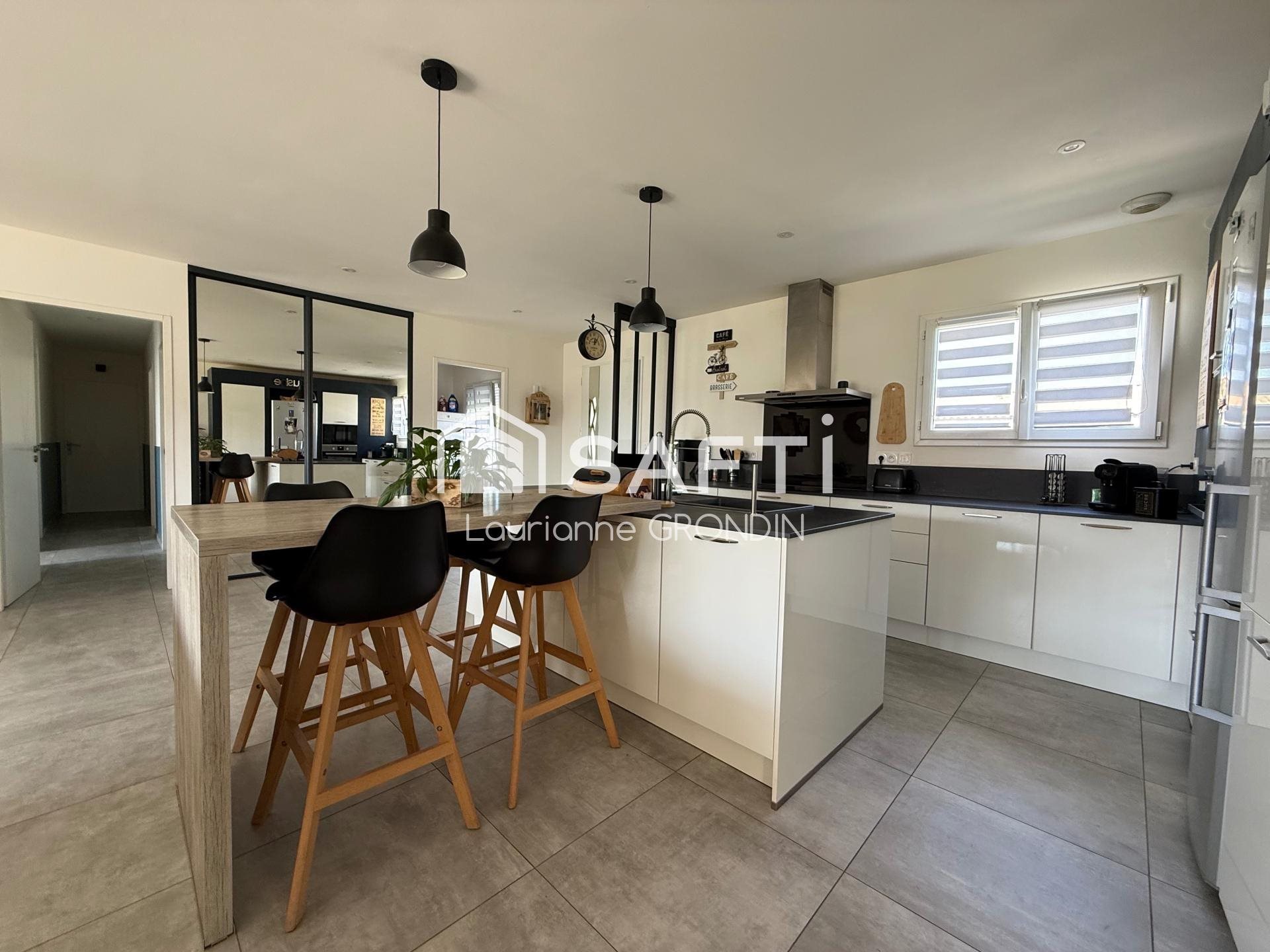 Maison à vendre, 120m², Saint-Sulpice-d'Arnoult