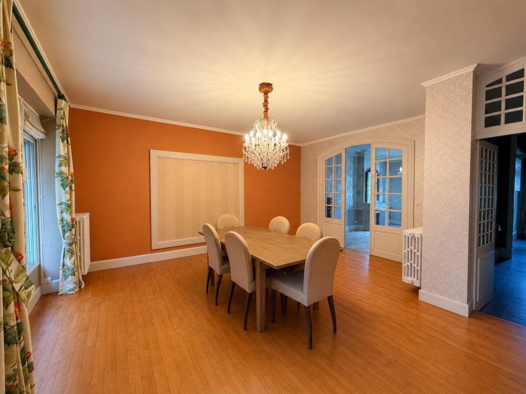 Maison à vendre, 212m², Sainte-Livrade-sur-Lot