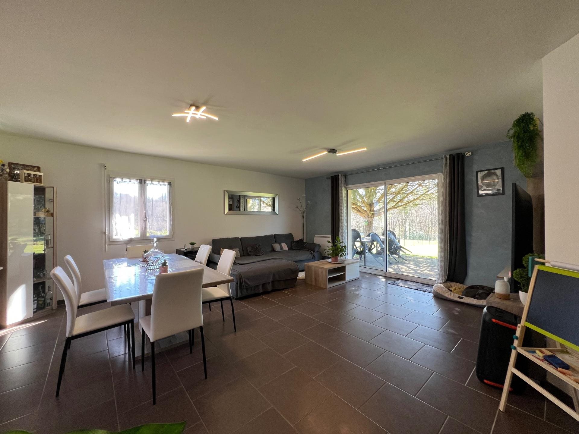 Maison à louer, 96m², Aubazines