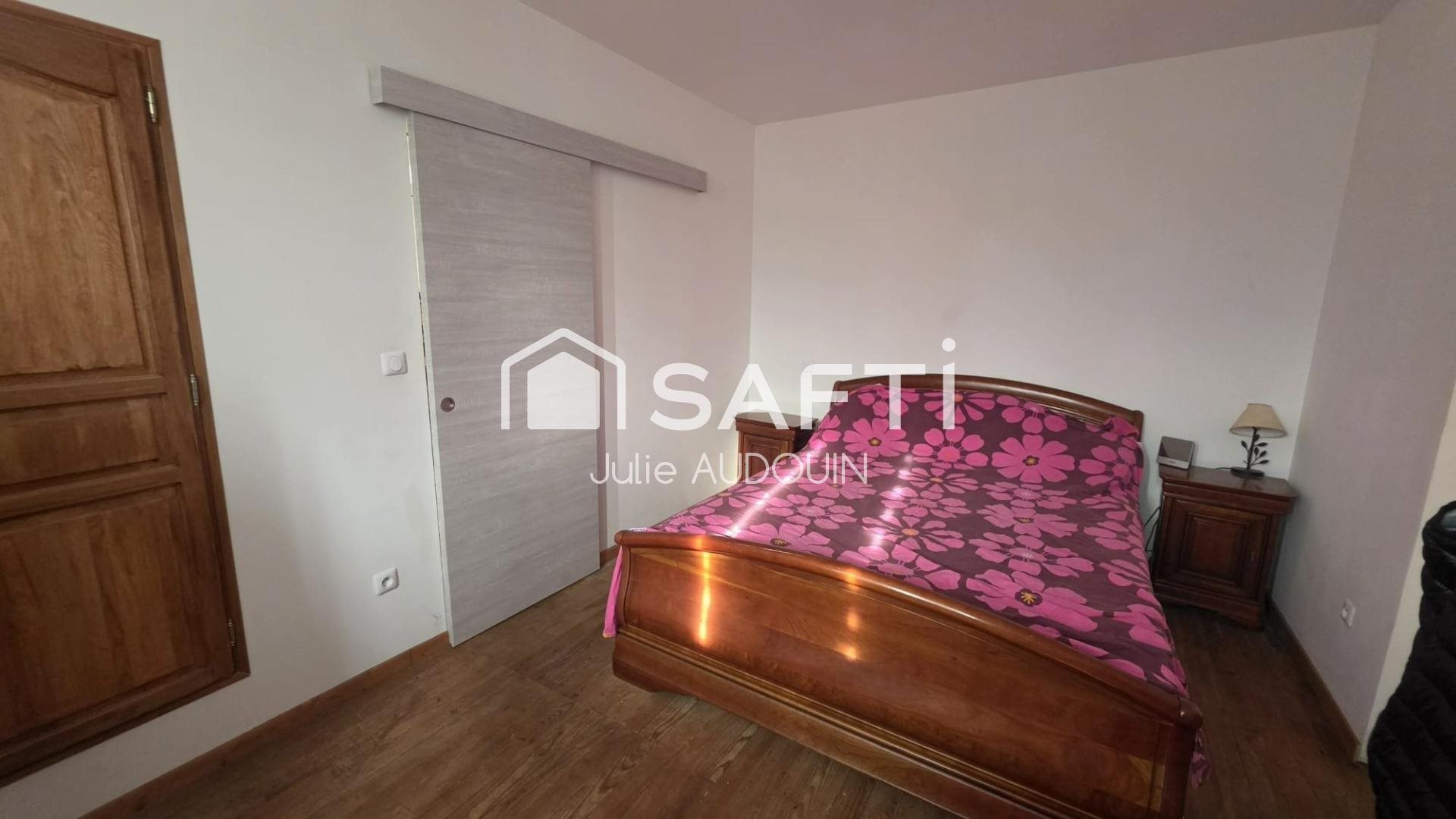 Maison à vendre, 140m², Sigogne