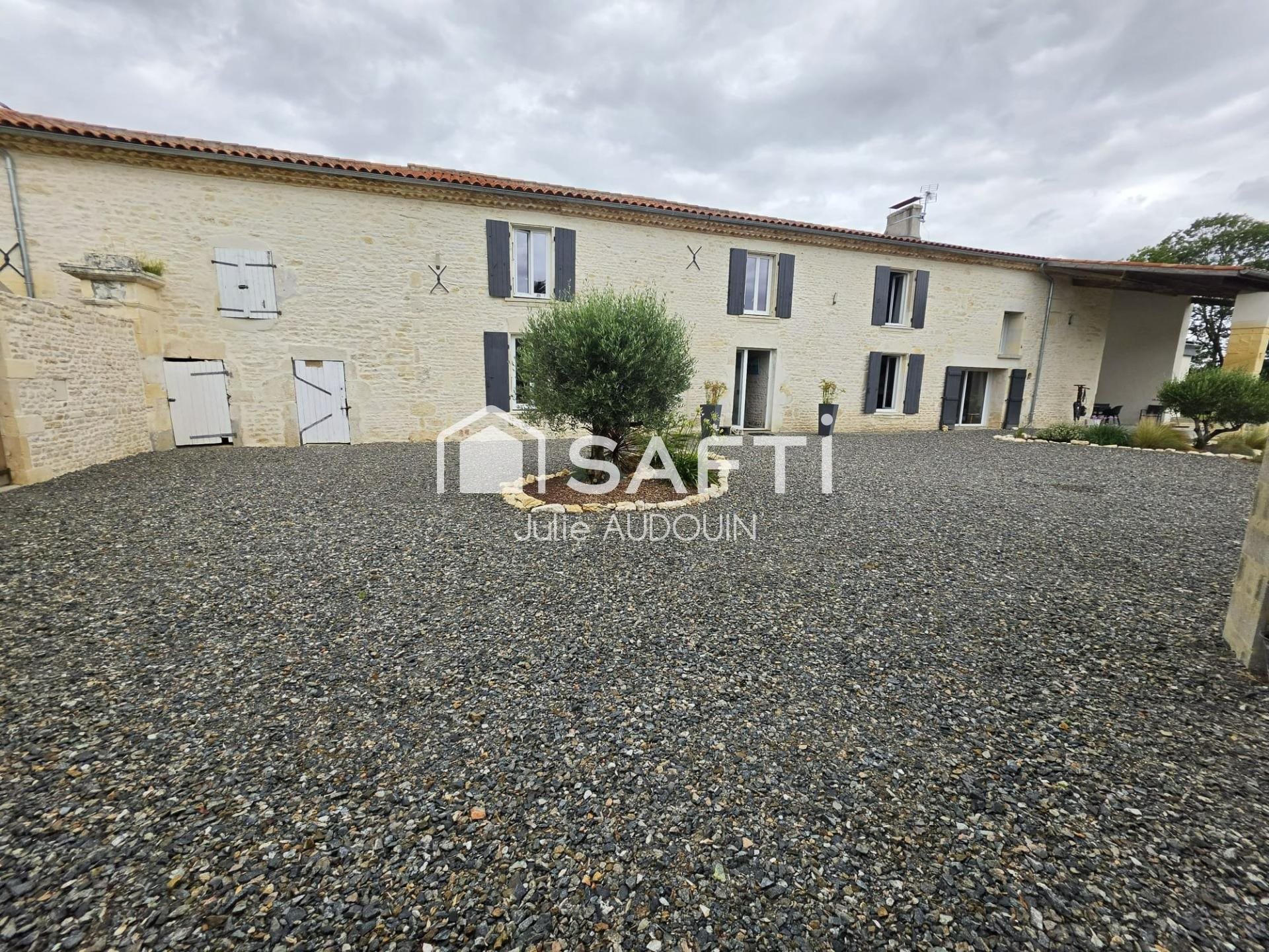 Maison à vendre, 262m², Les Touches-de-Périgny