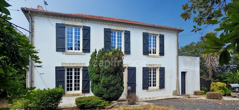 Maison à vendre, 220m², Réans