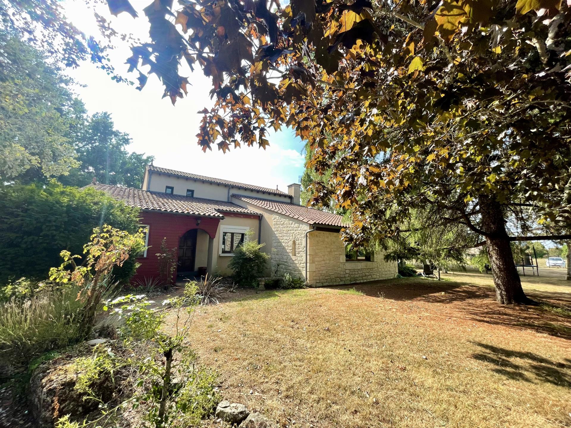 Maison à vendre, 231m², Trélissac
