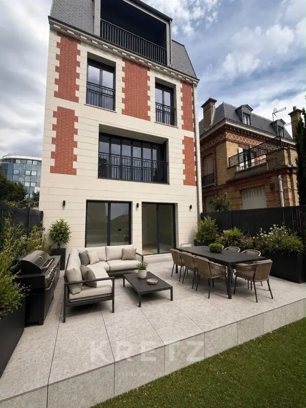 Maison à vendre, 191m², Suresnes