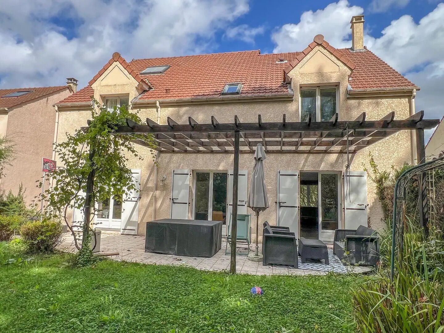 Maison à vendre, 186m², Le Mesnil-Saint-Denis
