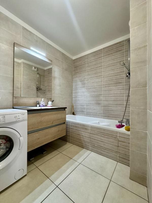 Appartement à vendre, 58m², Décines-Charpieu