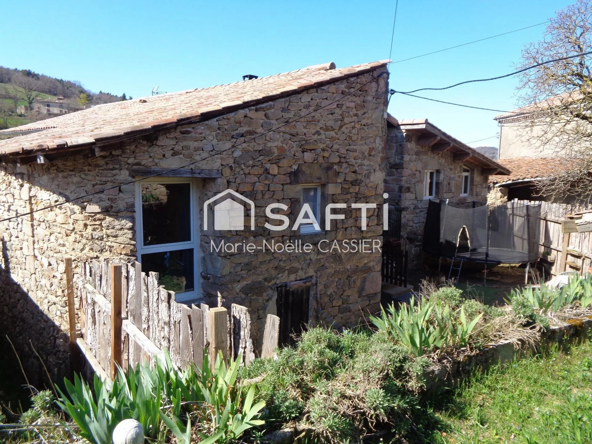 Maison à vendre, 92m², Alboussière