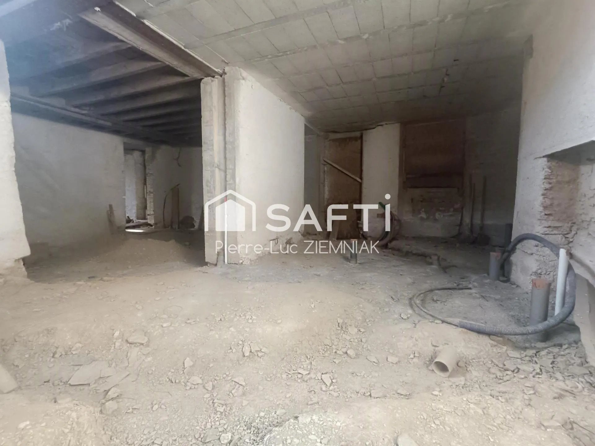 Maison à vendre, 150m², La Cropte